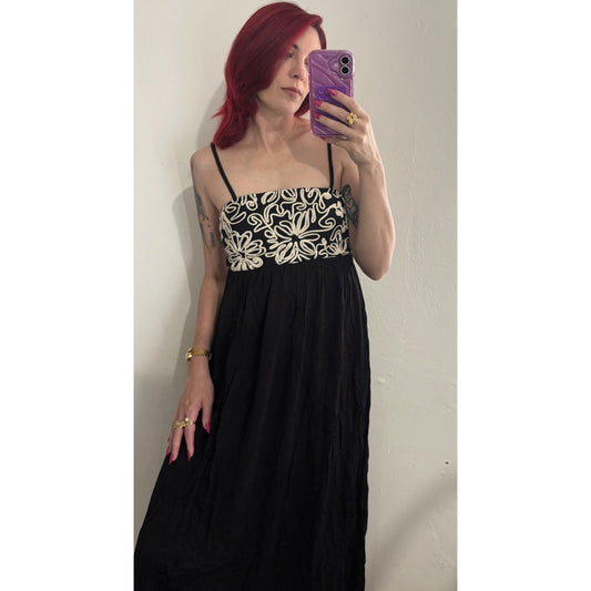 Maxi black